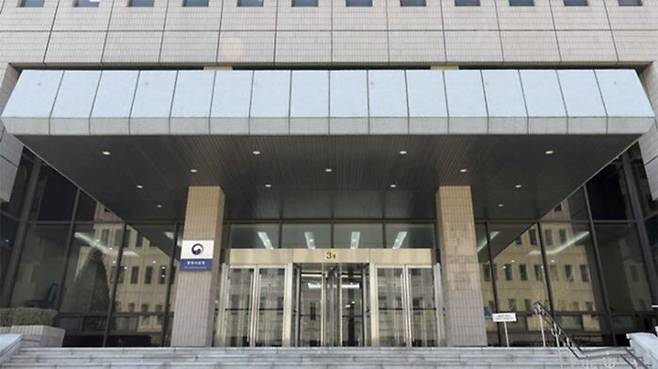 방사청이 국방 2차관실 산하에 설치되면 조직 축소를 거쳐 대전으로 이전하게 된다.