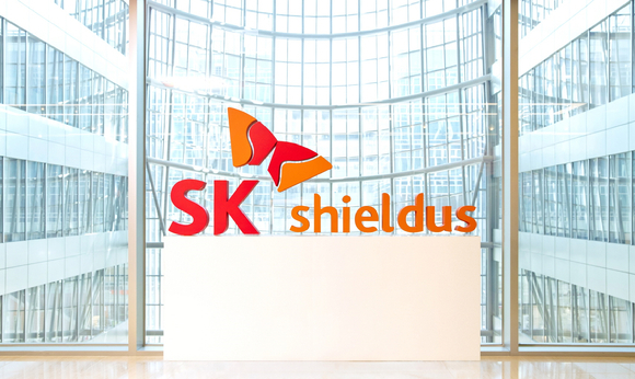 SK쉴더스가 한국정보인증과 협업해 금융권에 양자암호 기술을 적용한 보안솔루션을 구축했다. [사진=SK쉴더스]