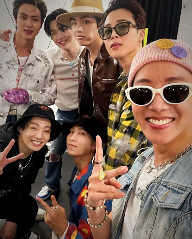 Group BTS Jessie J-hop gives group photo in USJessie J-Hop wrote on her Instagram account on Wednesday: BTS Permission To Dance On Stage. Las Vegas.Day 4 and posted a picture.Seven BTS members in the public photos were shown.Meanwhile, BTS will release a new album on June 10 and comeback.Photo: BTS Jessie J Hop SNS