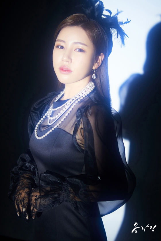 Song Ga-ins agency Pocket Stone Studio released a concept photo of Song Ga-ins third album, The Love Song of J. Alfred Prufrock ().It was a classy, elegant look down on Queen Trot.Song Ga-in selected Raining Mt. Geumgang, an unpublished song by Baek Young-ho, the composer of Camellia Girl, as the title song, raising the expectation of Trot fans.In addition, Lee Chung-jaes composer s Memory Beyond will be selected as a double title and will show off various charms.Meanwhile, Song Ga-in will release a new album at 6 pm on the 21st.