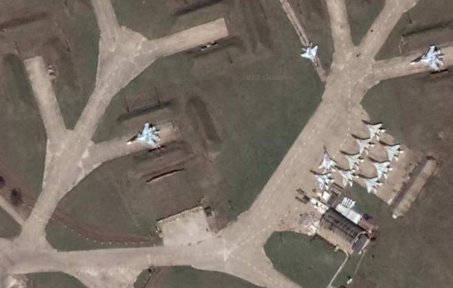 러시아 서부 쿠르스크 지역 군사시설에 전투기가 배치된 모습 [구글맵 캡처. 재판매 및 DB금지]