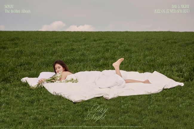 Singer Soyou paints the music industry richly this spring.Soyou will release a new mini album Day & Night on the 27th, said Big PlanetMade, a subsidiary company on the 21st.Day & Night is a new album released in about a year and a month after Soyous single Good Night MY LOVE released in March last year, and it is the first album released after Lee Juck as a new agency.In the teaser image, Soyou created a bright atmosphere with a blue field and a refreshing sky.With spring energy in mind, expectations are gathered on what music Soyou will capture the listeners ears.Soyou has established himself as a solo vocalist, announcing The Night to Earn, The Black Night and GOTTA GO (Garago).She also participated in various popular dramas such as She Was Beautiful, Gurmigreen Moonlight, Dokkaebi, Iron Queen and many duet songs, showing a variety of musical spectrum.Meanwhile, Soyous new mini album Day & Night will be released at 6 pm on the 27th.Big PlanetMade Offering