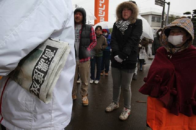 ▲<프레시안>이 2011년 후쿠시마 인근 지역에서 찍은 재난의 모습. 피난민은 방사능공포에 떨며 라디오와 TV를 통해 '실종자' 숫자가 늘어가는 걸 지켜볼 수밖에 없었다. ⓒ프레시안(최형락)