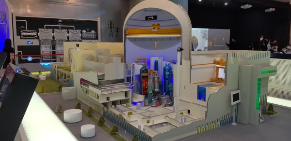 한수원 홍보관에 전시된 최신형 원자력발전소 모델.