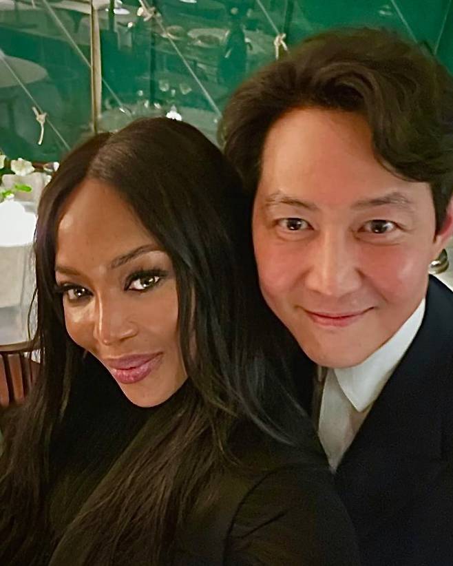 나오미 캠벨(왼쪽)과 이정재 / 이정재 SNS © 뉴스1