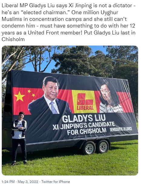 치좀 선거구에서 출마한 홍콩계 글래디스 리우 하원의원을 '시진핑의 후보'로 묘사한  차량 빌보드. 반중 단체들은 리우가 과거 시진핑을 "독재자가 아니라, 선출된 주석"으로 발언한 것을 문제삼았다./트위터