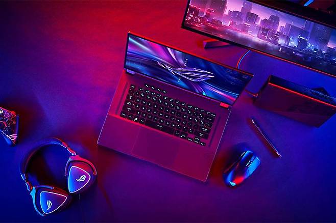 AMD ROG 플로우 X16은 AMD 라이젠 9 6900HS가 탑재됐다. 출처=에이수스