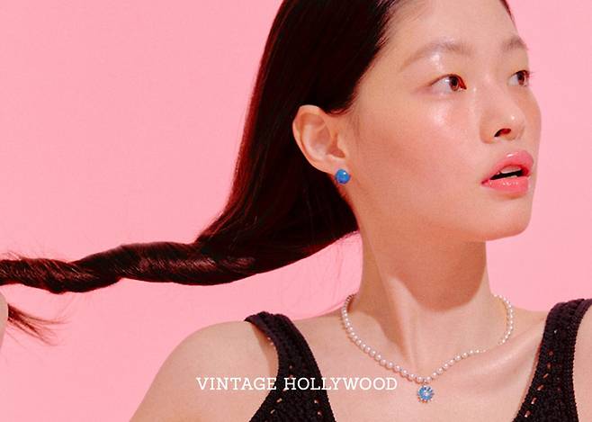 사진 : 빈티지헐리우드(VINTAGE HOLLYWOOD) 브랜드 뮤즈 배우 '김아현' (사진제공 : 빈티지 헐리우드)