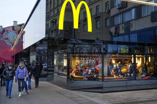 폐업을 하루 앞둔 러시아 모스크바의 맥도날드 매장. 사진=AP, 연합뉴스