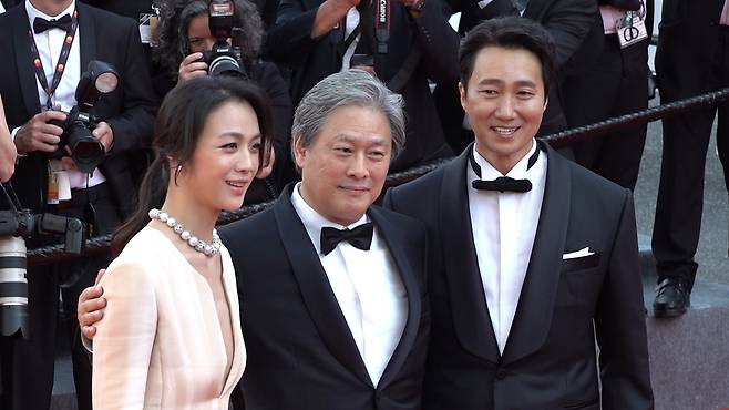 영화 '헤어질 결심'의 배우 탕웨이, 감독 박찬욱, 배우 박해일 ⓒ전용호 PD