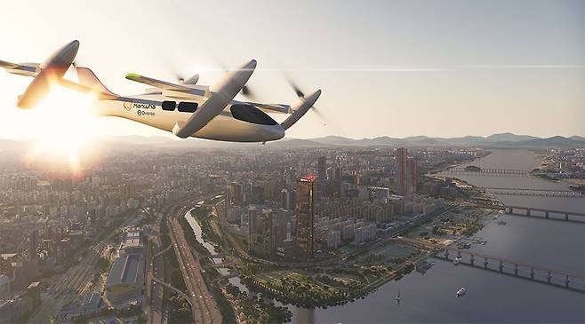 한화시스템에서 개발한 에어택시 ‘버터플라이’의 모습. 2021년 12월 세계 최대 헬리콥터 운영 업체 ‘브리스토우’가 선구매한다고 밝혀 화제를 모았다. (한화시스템 제공)