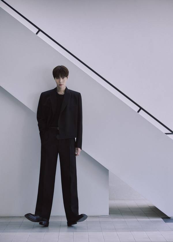 황인엽이 극 중 노래 한곡을 부르기 위해 3개월간 연습에 매진했다. 제공| 넷플릭스