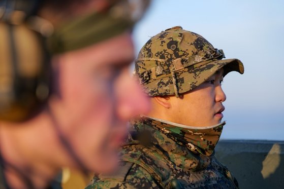 미 국방부가 2019년 12월 23일 한국 특수전사령부와 주한 미군의 근접 전투 훈련 사진 12장을 홈페이지에 공개했다. 사진은 한국 특수전사령부와 주한 미군의 군산 공군기지 훈련 모습. 연합뉴스