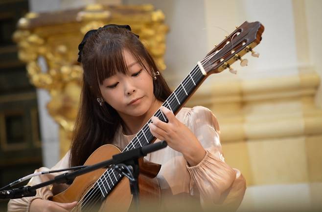클래식 기타리스트 박규희. 2022.05.26. (사진=주스페인한국문화원 제공) photo@newsis.com *재판매 및 DB 금지