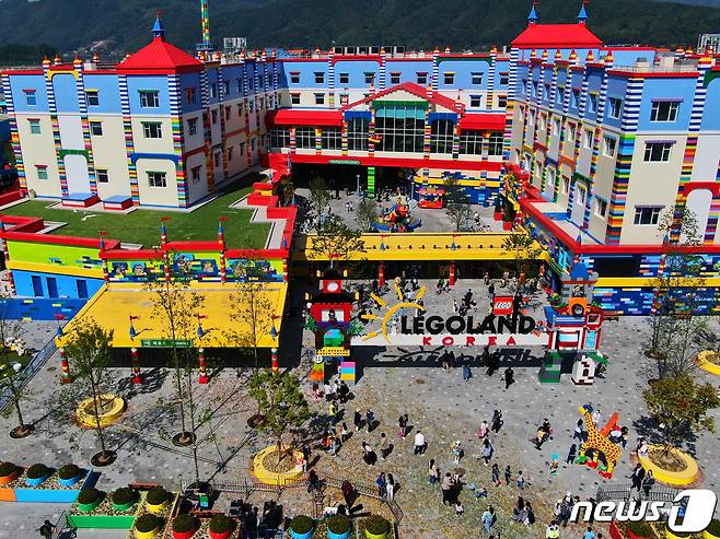 지난 5월 5일 어린이날 춘천 레고랜드 개장 당시 모습.(뉴스1 DB)