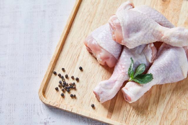 닭고기 중 열량이 가장 낮은 부위는 근위고 가장 높은 부위는 날개다./사진=클립아트코리아