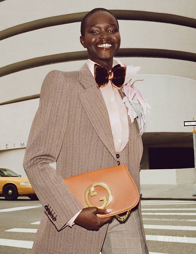 사진 : 구찌(Gucci), 구찌 블론디(Gucci Blondie) 컬렉션 '핸드백 라인' 광고 캠페인 (사진제공 : 구찌)