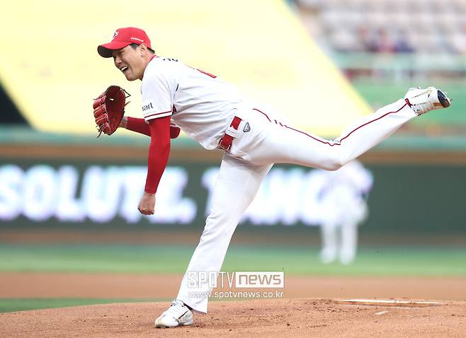 ▲ 더 향상된 경기운영능력을 앞세워 리그 ERA 1위를 달리고 있는 김광현 ⓒ곽혜미 기자