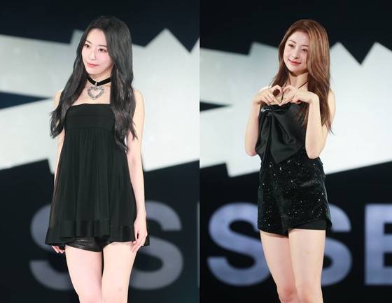 걸그룹 르세라핌(LE SSERAFIM)이 2일 오후 서울 장충체육관에서 진행된 첫 번째 미니앨범 'FEARLESS' 발매기념 쇼케이스에서 포즈를 취하고 있다. 이번 앨범에는 타이틀 곡 'FEARLESS'를 비롯해 'The World Is My Oyster', 'Blue Flame', 'The Great Mermaid', 'Sour Grapes' 등 5곡이 수록됐다. /2022.05.02 /사진=이동훈 기자 photoguy@