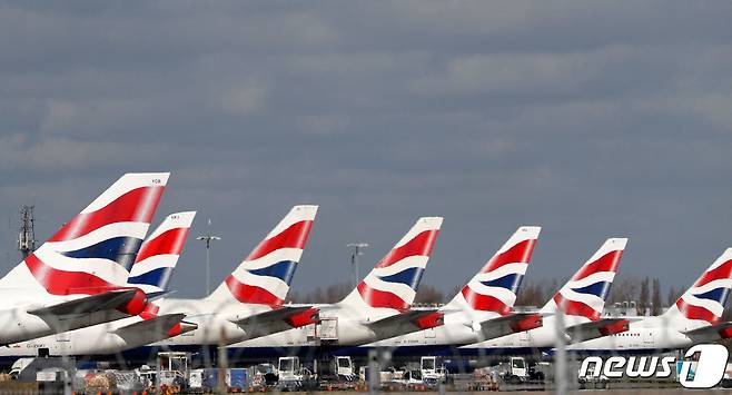 영국 항공의 항공기가 영국 런던 히드로 공항에서 이륙 대기 중이다. 2020.03.16 © AFP=뉴스1 © News1 김예슬 기자