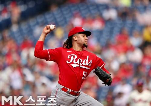 메츠가 루이스 카스티요에게 관심을 보이고 있다. 사진= MK스포츠 DB