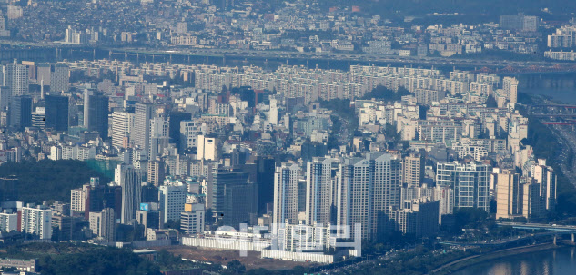 [이데일리 방인권 기자] 서울 송파구 서울스카이에서 삼성동 일대 모습