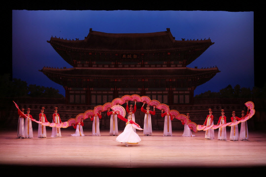 리틀엔젤스예술단의 '천사들의 비상' 공연 장면. 사진=대전시립연정국악원 제공
