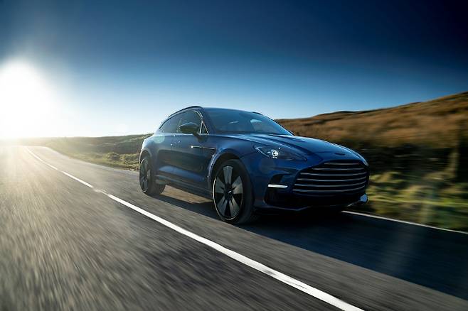 애스턴마틴이 707마력의 성능을 지닌 SUV 'DBX707'을 다음달 국내에 선보인다. /사진=애스턴마틴 서울