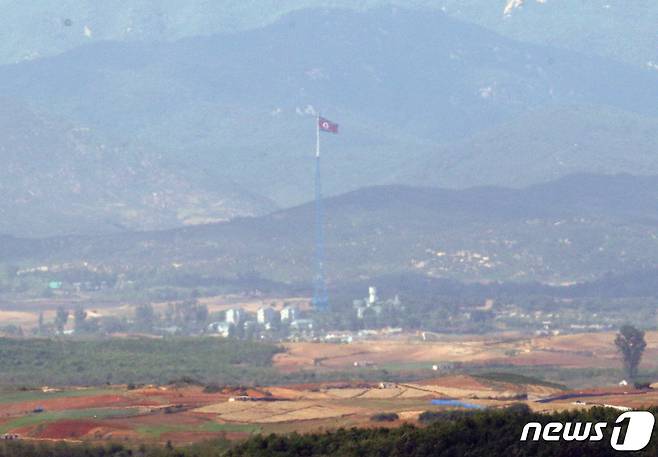 경기 파주시 오두산 통일전망대에서 바라본 북한 개성시의 기정동 마을. 2022.5.15/뉴스1 © News1 신웅수 기자