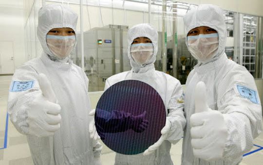 삼성전자 시안 반도체 신규라인에서 생산된 낸드플래시 제품. /삼성전자 제공
