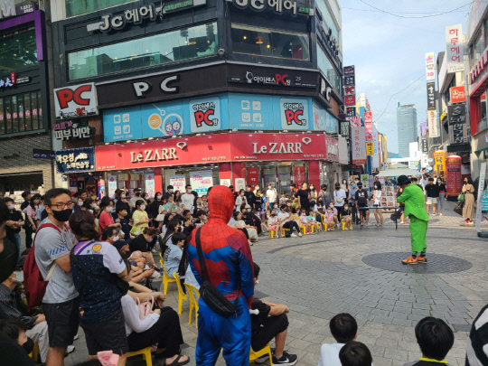 대전문화재단의 '들썩들썩 인 대전' 버스킹 공연 장면. 사진=대전문화재단 제공