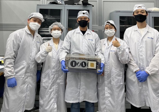The Chosun University research team that developed the cube satellite. Courtesy of Chosun University