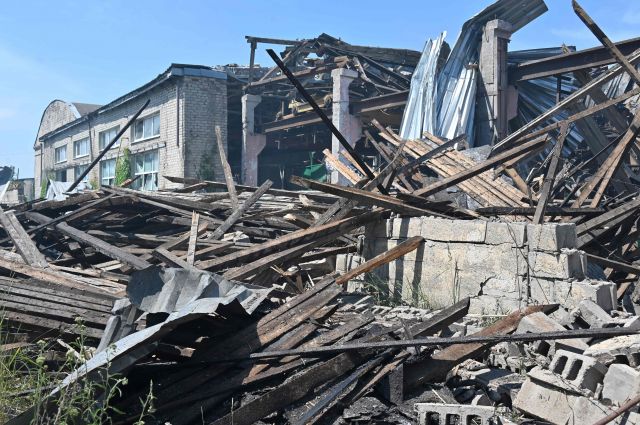 29일(현지시간) 러시아군이 우크라이나 하르키우 주택가에 미사일 공격을 퍼부어 건물이 무너져 내렸다. 이 포격으로 8세 소녀를 포함해 민간인 20명이 사망했다. AFP연합뉴스