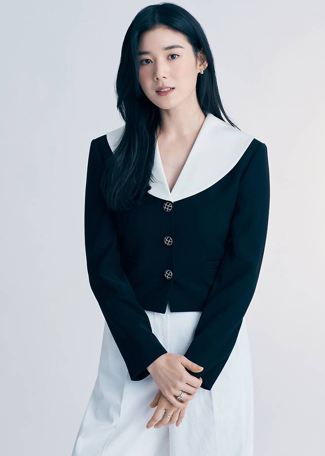 쿠팡플레이 오리지널 드라마 ‘안나’에서 이현주 역을 연기한 배우 정은채. 사진 키이스트