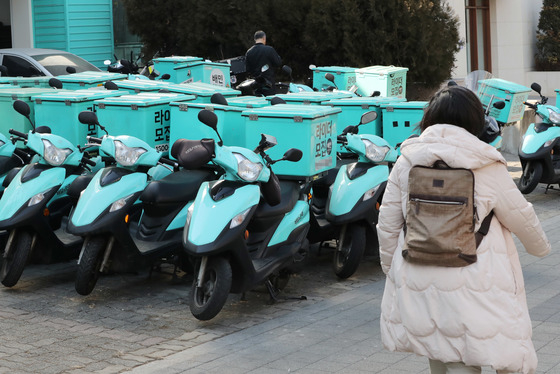 지난 2월  서울 강남구 배민라이더스 남부센터에 배달용 오토바이들이 서있다. /사진=뉴스1