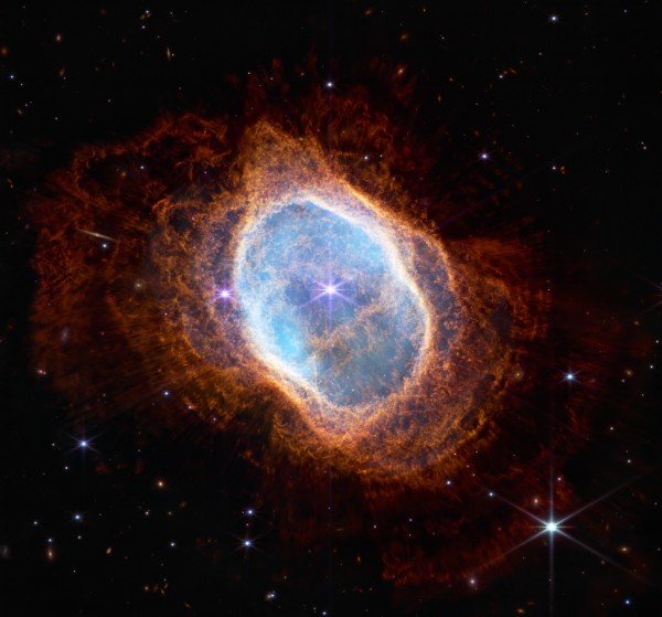 미 항공우주국(NASA)이 발사한 제임스웹 우주망원경이 우주의 신비를 담은 각종 사진들을 보내오고 있다. 사진은 별이 폭발하는 슈퍼노바의 개념도. NASA 홈페이지