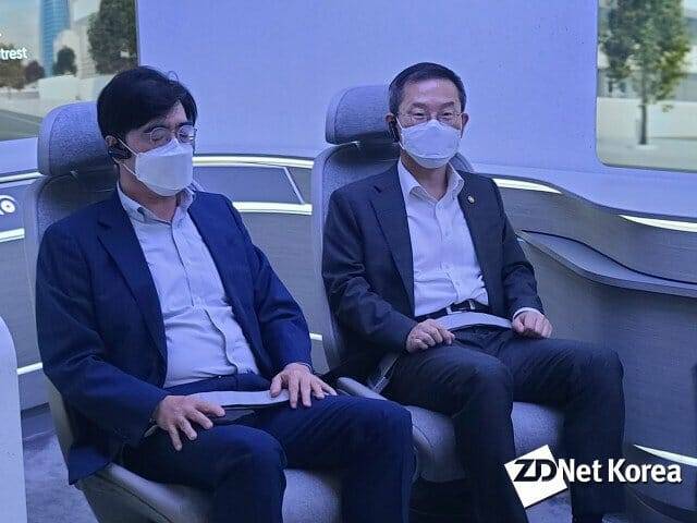 (오른쪽부터) 이종호 과학기술정보통신부 장관·공영운 현대자동차 사장. (사진=강준혁기자)