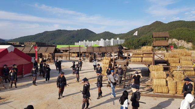 영화 ‘한산’의 주 촬영지인 전남 여수시 돌산읍 진모지구. 여수시 제공