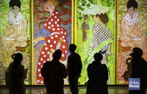 빛의 벙커 '모네, 르누아르…샤갈' 전시 사진. ⓒ티모넷