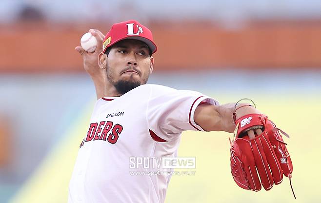 ▲ 올 시즌 리그 최고 투수 페이스를 달리고 있는 윌머 폰트 ⓒ곽혜미 기자