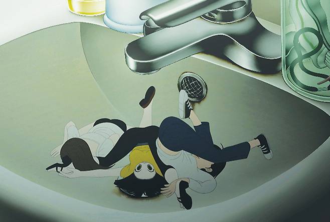 페르소나에게 잠식돼 가는 과정을 그린 〈각질〉의 스틸컷.