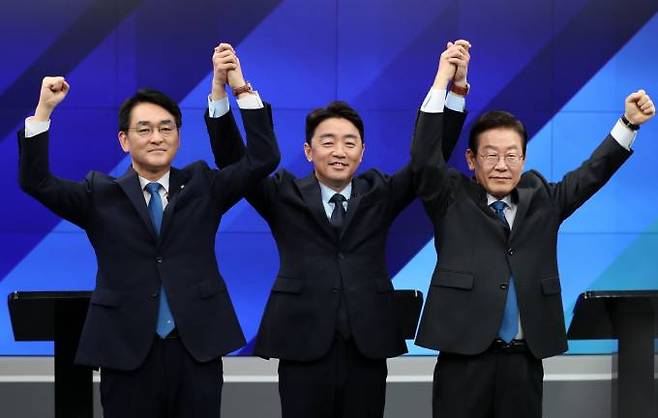 박용진, 강훈식, 이재명 더불어민주당 당 대표 후보.   사진=연합뉴스