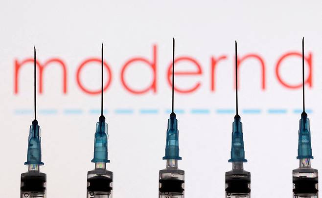 제약회사 모더나가 개발한 코로나19 백신. 로이터연합뉴스