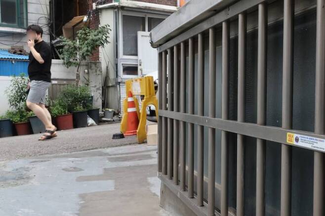 서울시가 폭우 등 재해재난에 취약한 반지하 주택을 없애기 위한 주거상향 사업을 진행할 계획이라고 밝혔다. 사진=연합뉴스