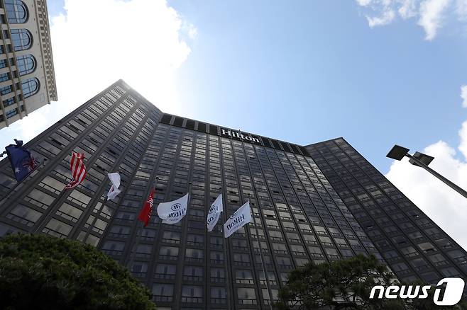 서울 중구 남산 기슭에 있는 밀레니엄 서울 힐튼호텔. 2021.5.25/뉴스1 ⓒ News1 이승배 기자