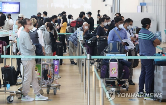 여행객으로 붐비는 인천국제공항