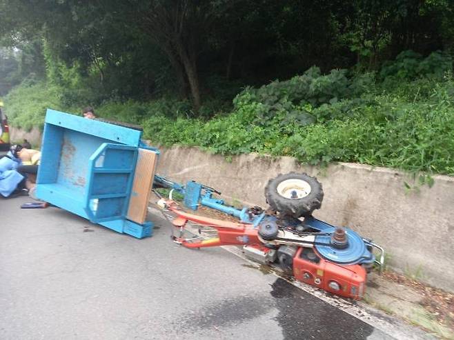 추석 전후로 예초기와 농기계 사고가 증가하고 있어 각별한 주의가 요구된다.(경북도 제공) 2022.08.17.