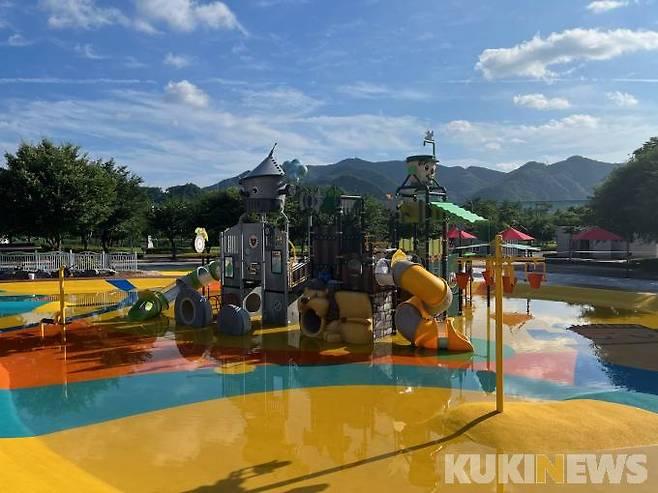 강원 영월군 어린이 물놀이 시설.