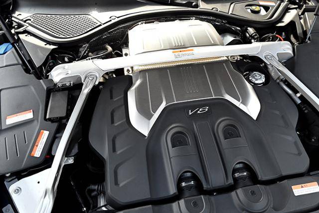 벤틀리 플라잉스퍼 V8