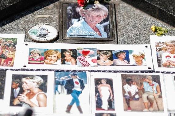 36년의 짧은 삶, 불꽃처럼 피고 지다…다이애나비 2